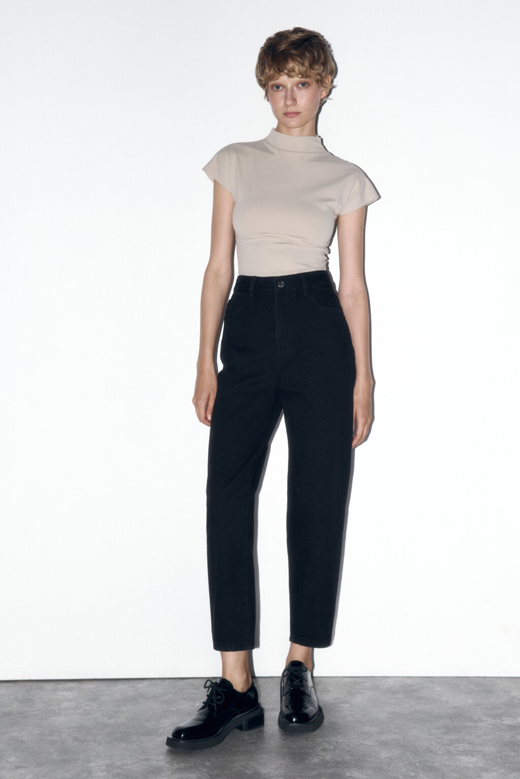 Джинсы mom fit укороченные с высокой посадкой - цвет черный - 5