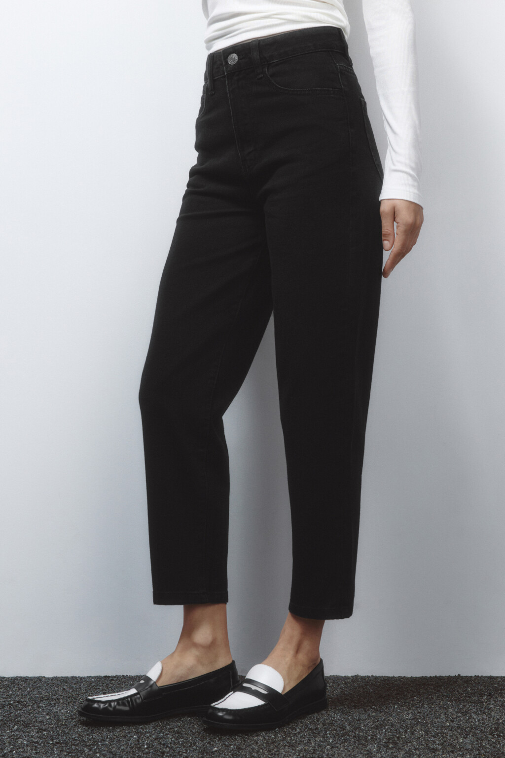 Джинсы mom fit укороченные с высокой посадкой - цвет черный - 3