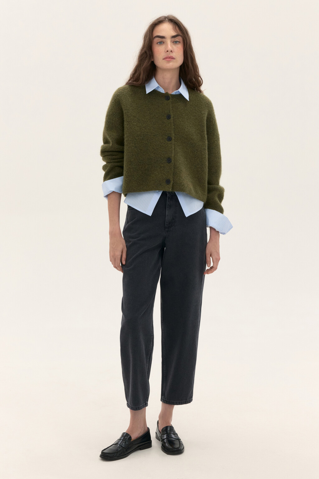 Джинсы mom fit укороченные - цвет серый - 4