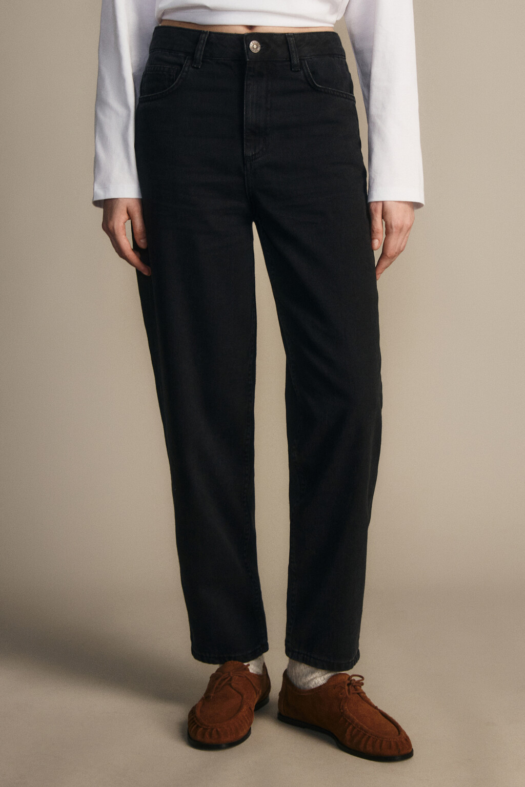 Джинсы mom fit укороченные с высокой посадкой - цвет серый - 2