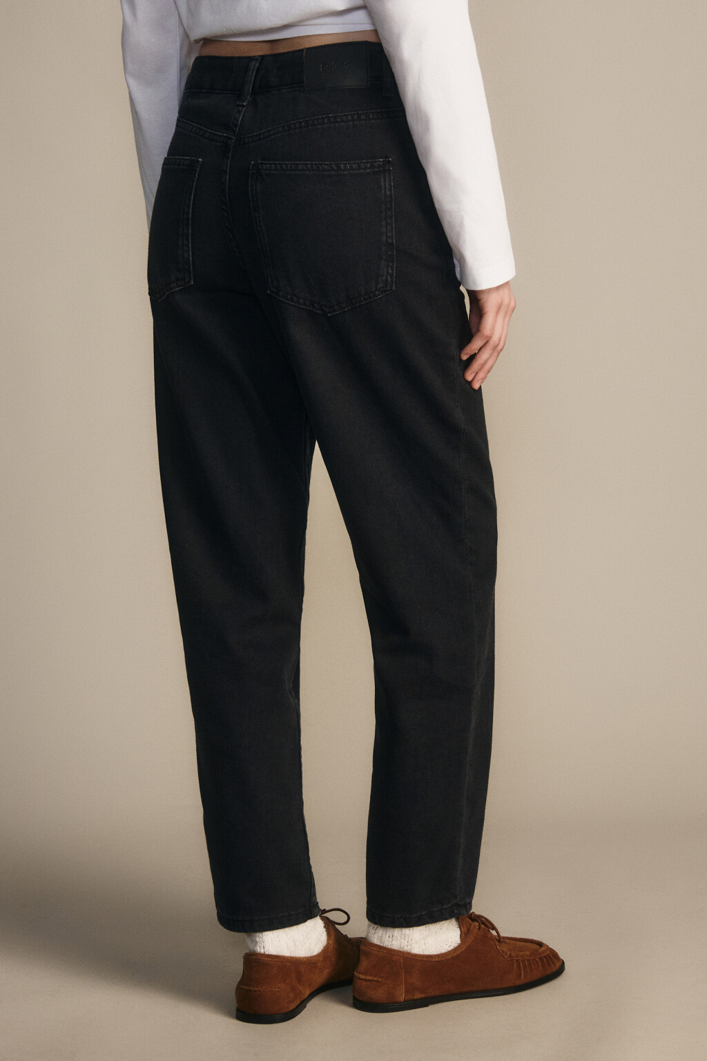 Джинсы mom fit укороченные с высокой посадкой - цвет серый - 3