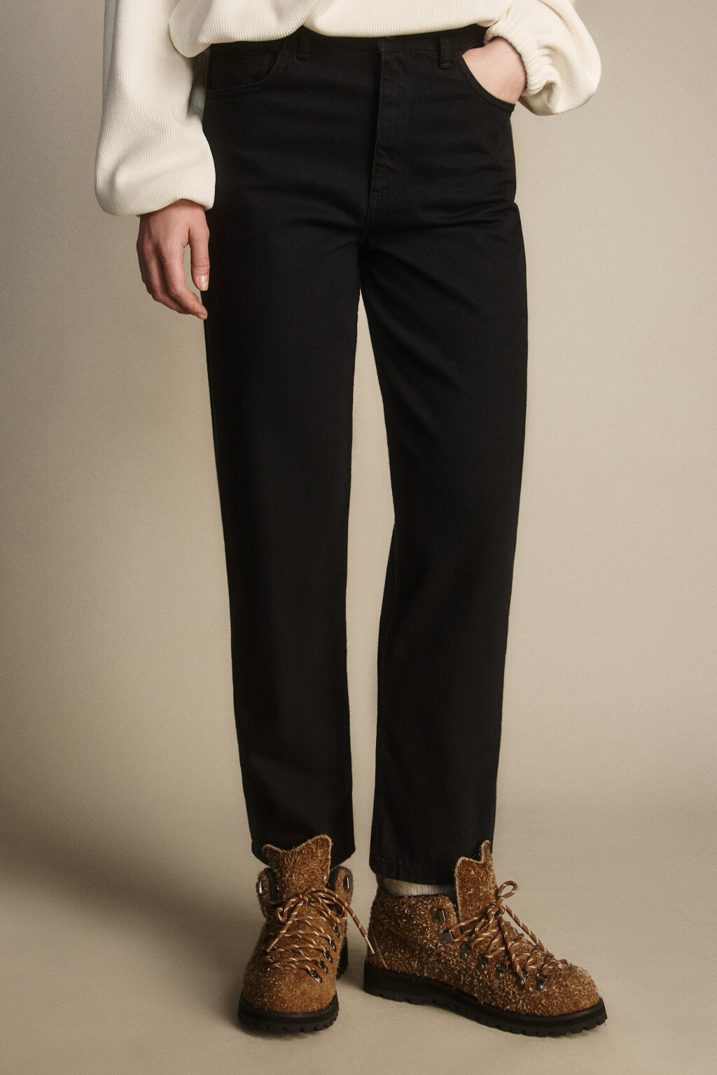 Джинсы mom fit укороченные с высокой посадкой - цвет черный - 10