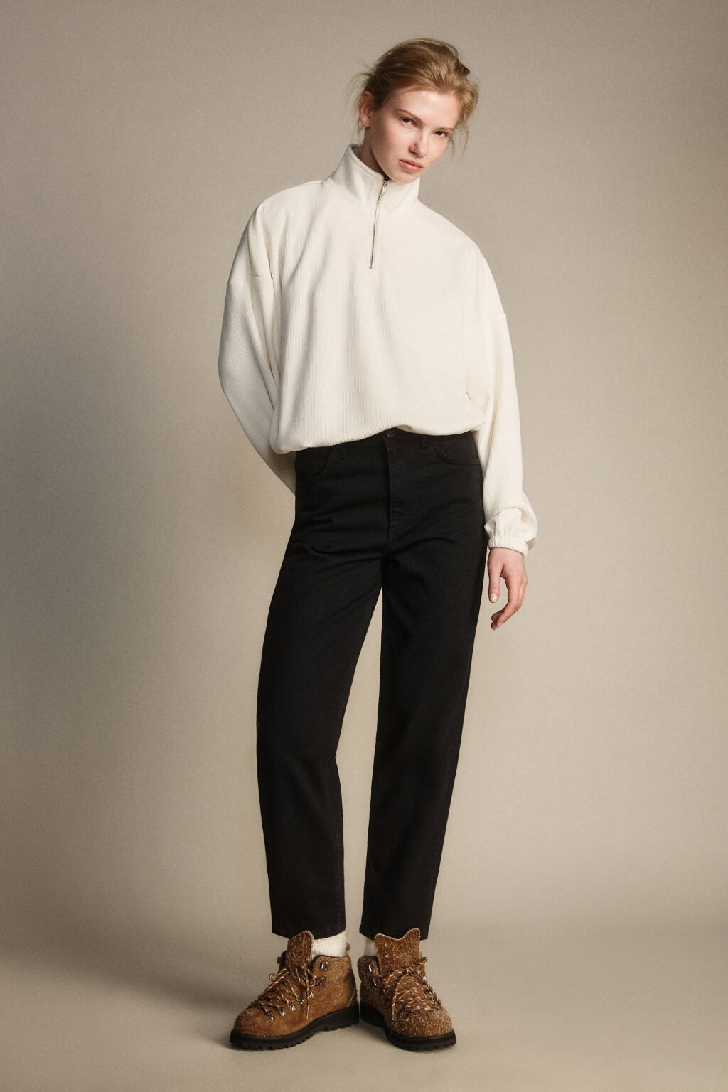 Джинсы mom fit укороченные с высокой посадкой - цвет черный - 4