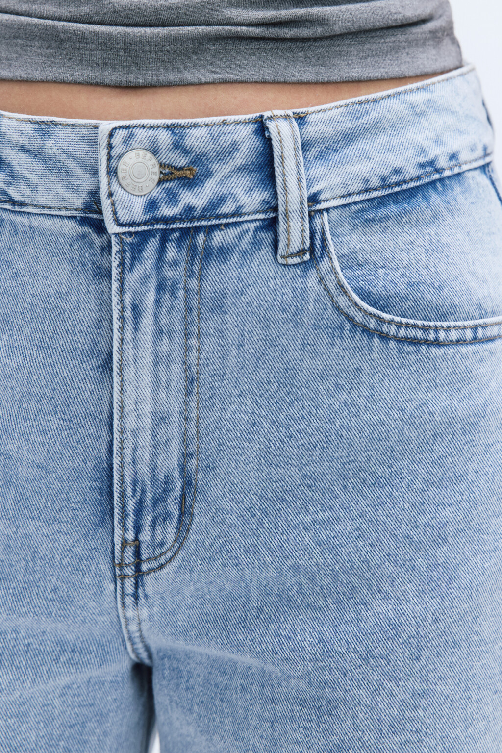 Джинсы mom fit укороченные с высокой посадкой - цвет голубой - 6