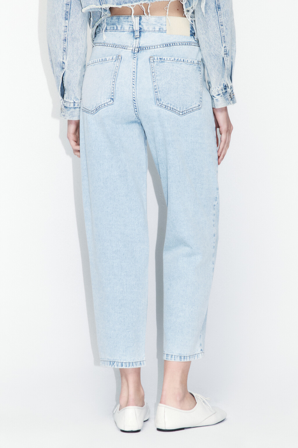 Джинсы mom fit укороченные с высокой посадкой - цвет голубой - 3