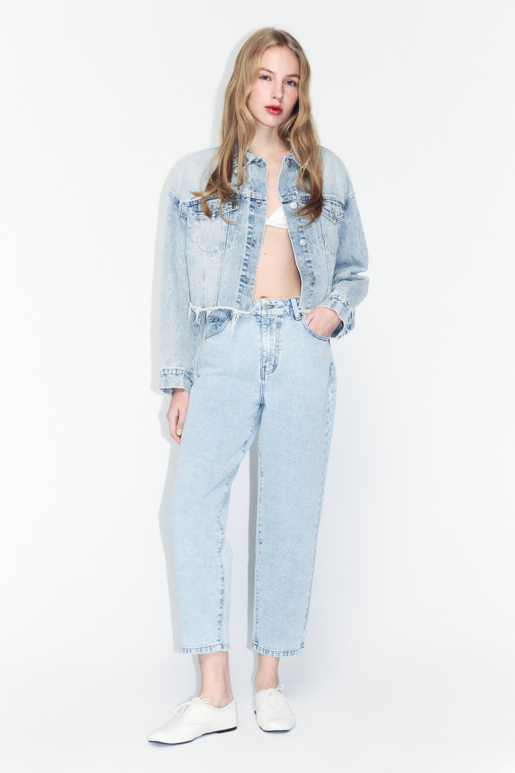 Джинсы mom fit укороченные с высокой посадкой - цвет голубой - 4