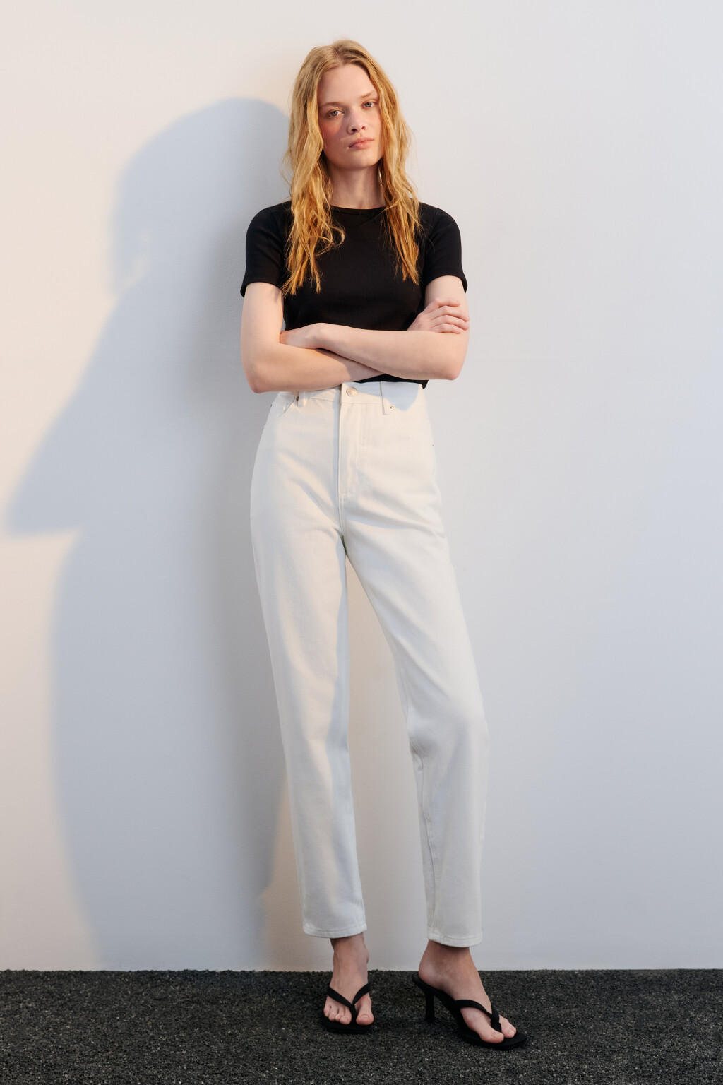 Джинсы mom fit с высокой посадкой - цвет белый - 4