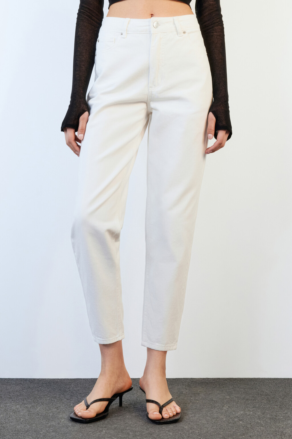 Джинсы mom fit с высокой посадкой - цвет белый - 2