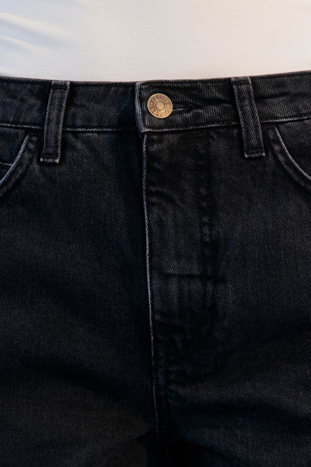 Шорты mom fit джинсовые с подворотами - цвет черный - 5