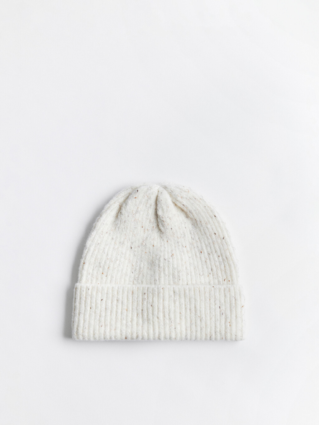 Шапка-бини вязаная в рубчик с отворотом - цвет бежевый - 1