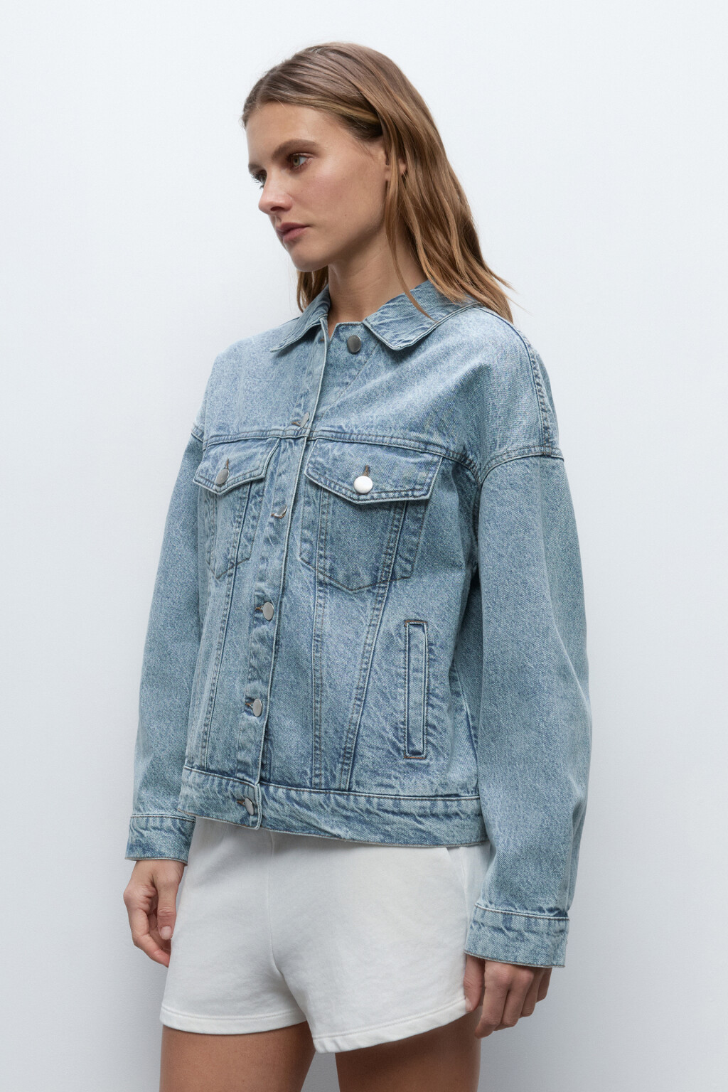 Куртка oversize джинсовая с карманами - цвет голубой - 4