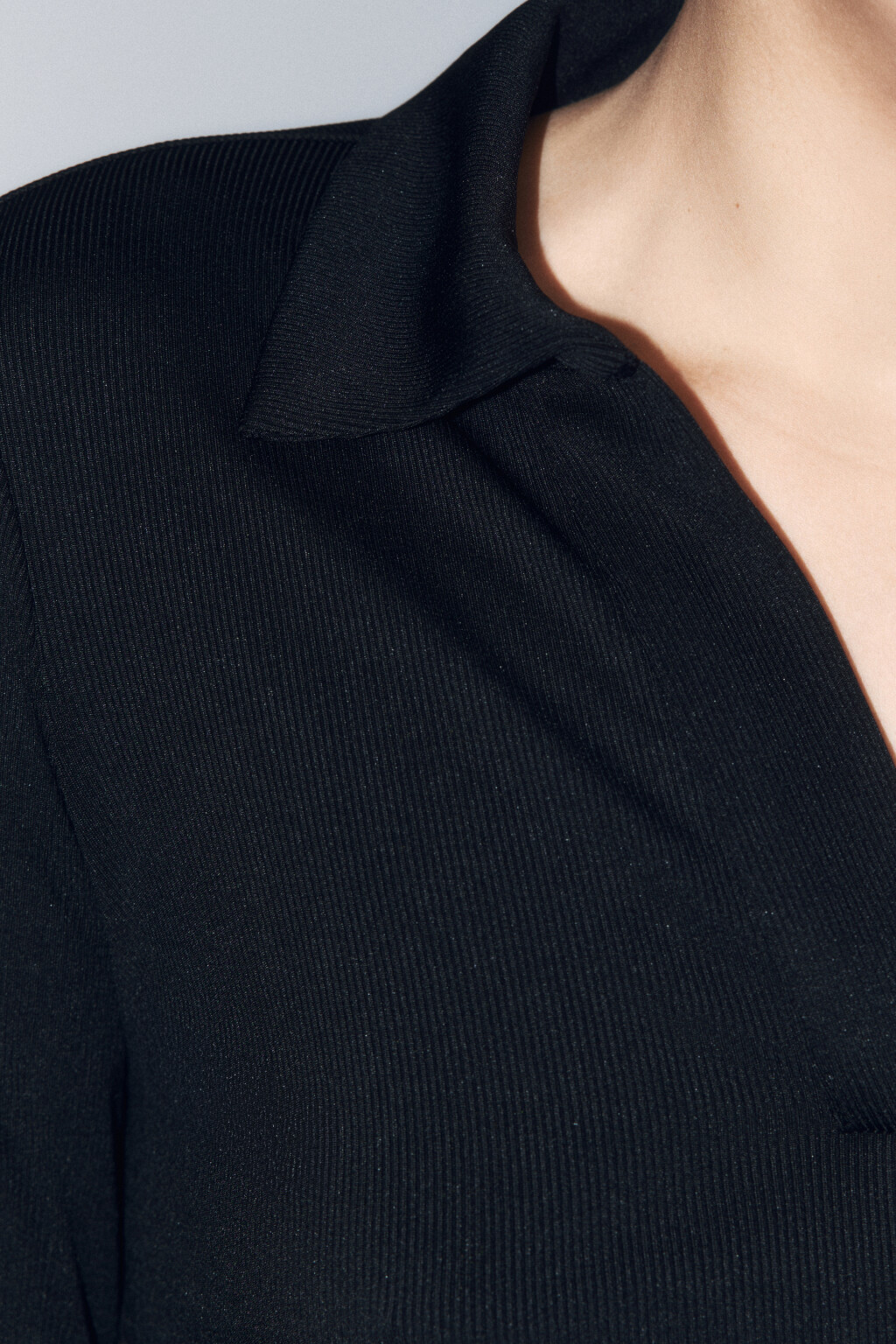 Лонгслив-поло облегающий с разрезами - цвет черный - 5