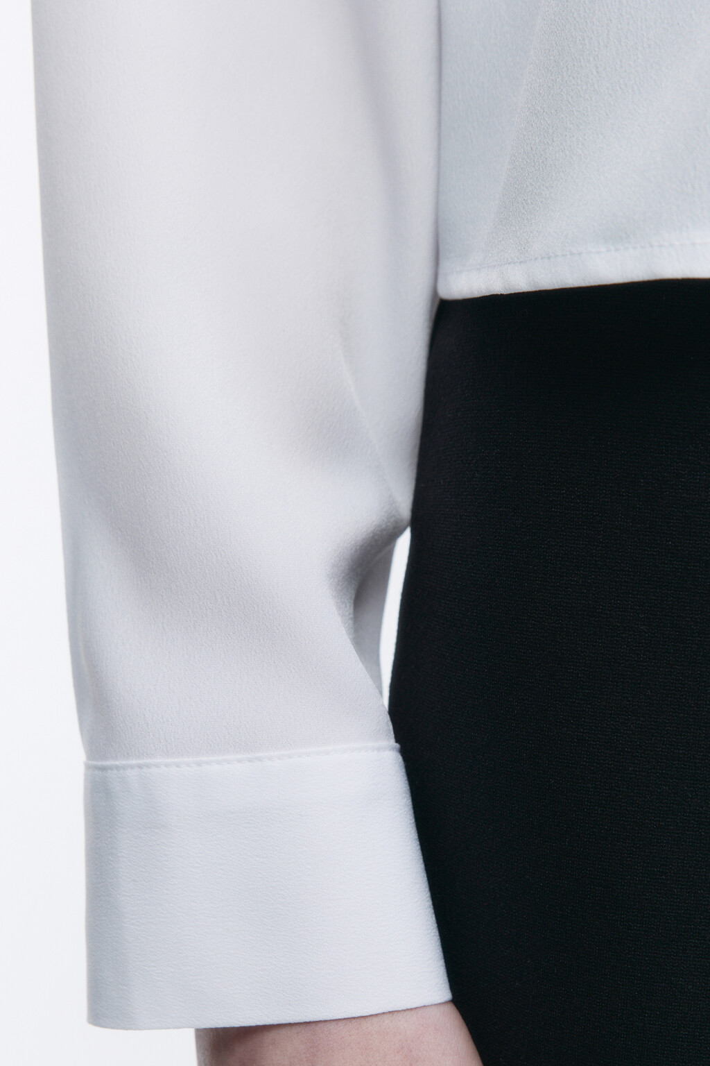 Блузка-рубашка свободная укороченная - цвет белый - 7