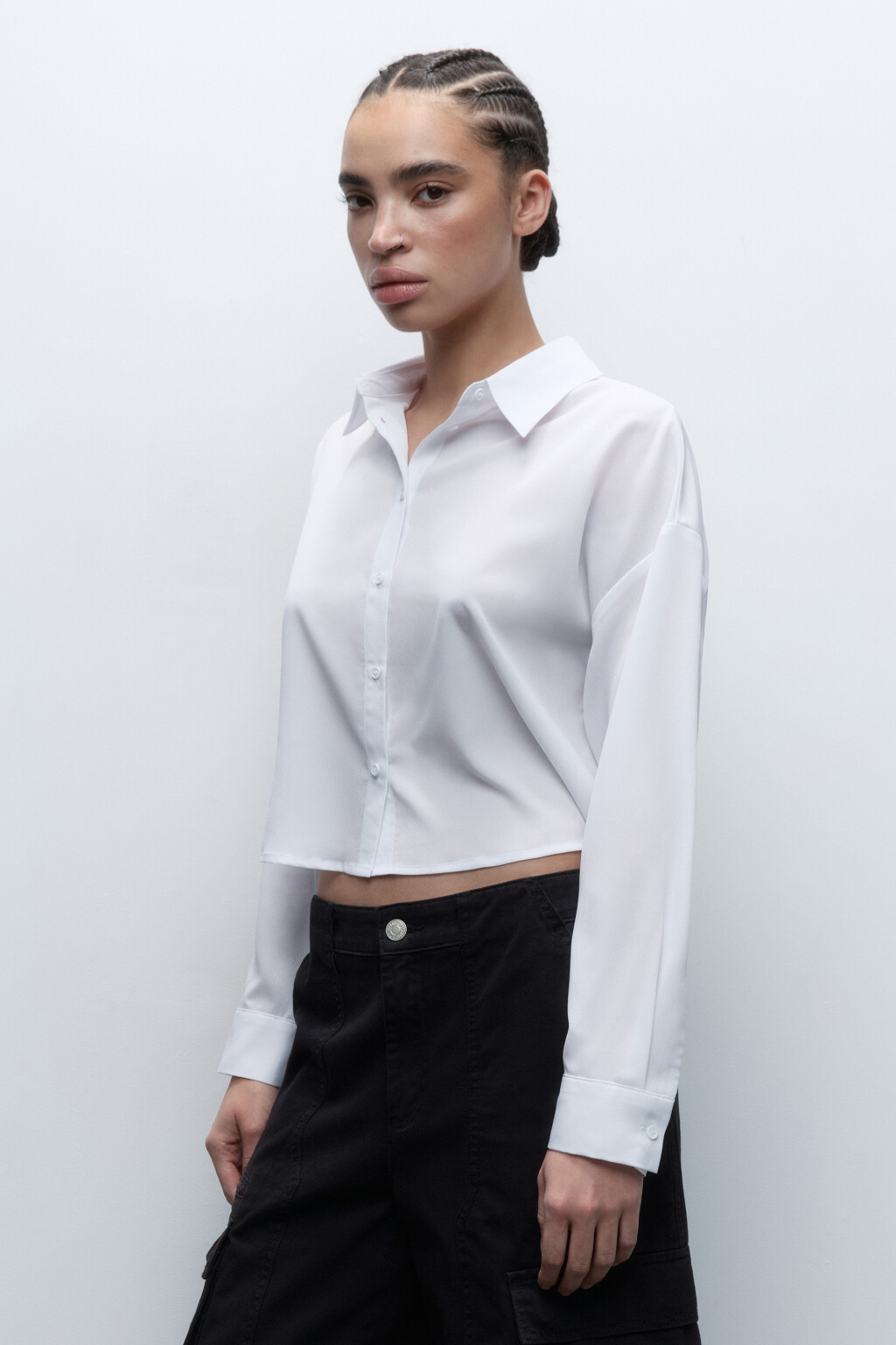 Блузка-рубашка свободная укороченная - цвет белый - 3