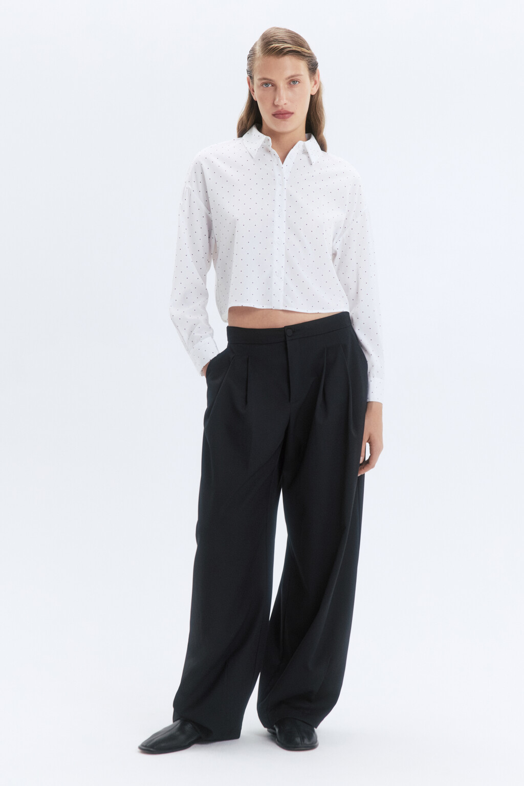 Блузка-рубашка укороченная с принтом - цвет белый - 5