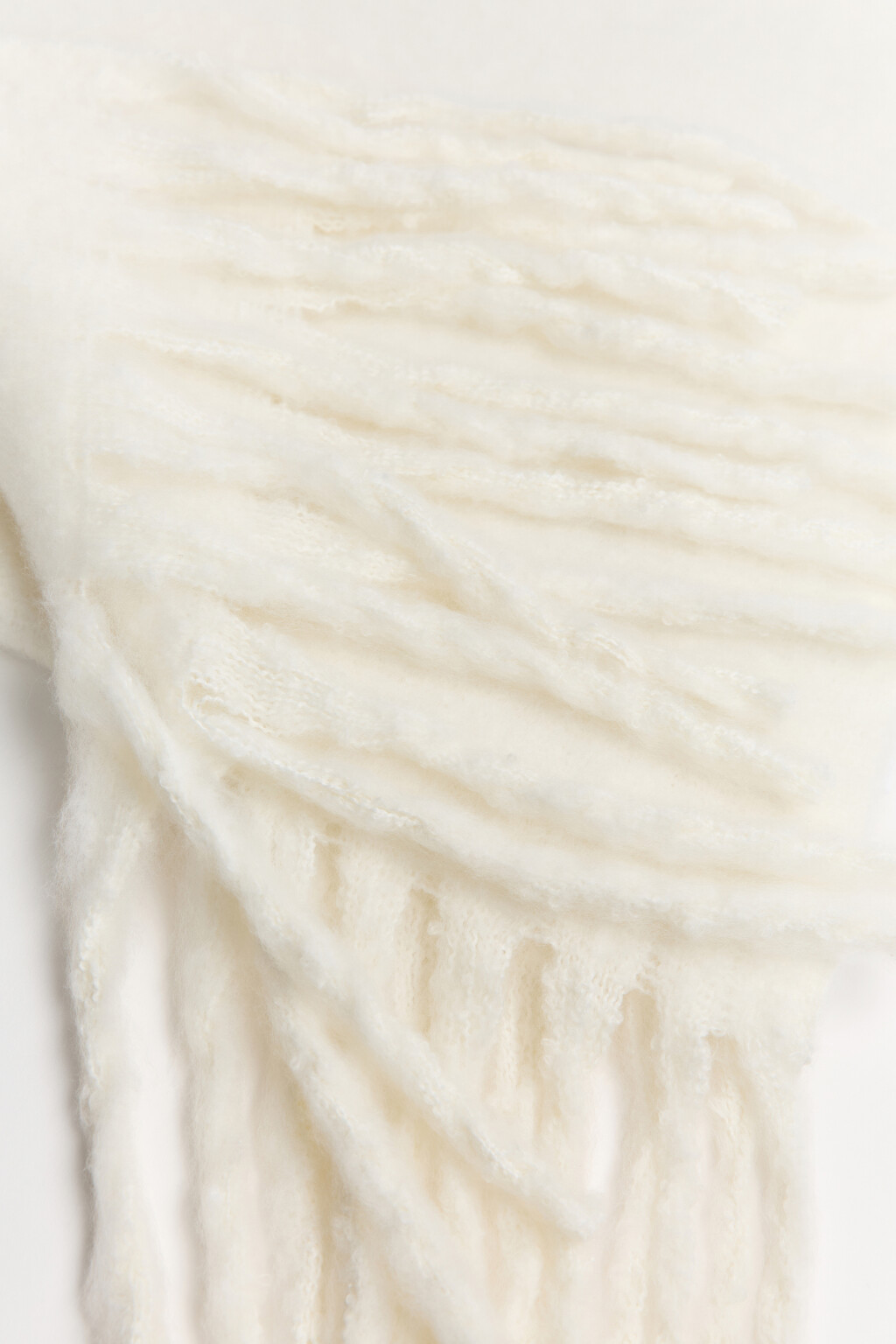 Шарф теплый с бахромой - цвет молочный - 6