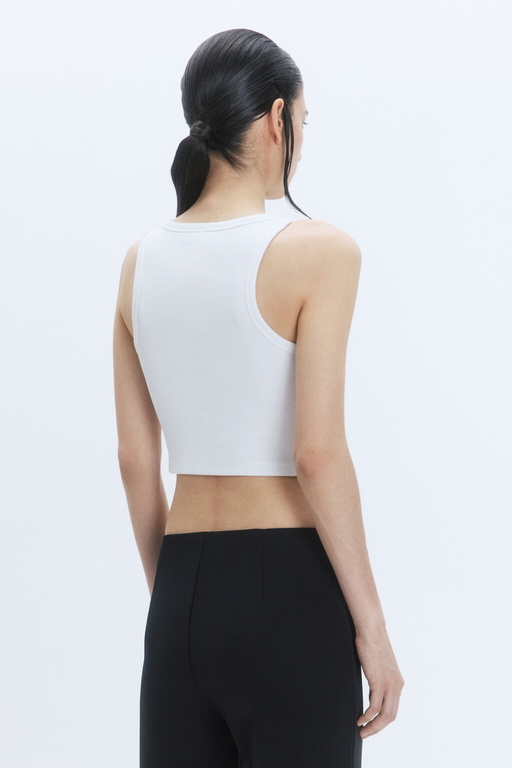 Топ-майка в рубчик на широких бретелях - цвет белый - 4