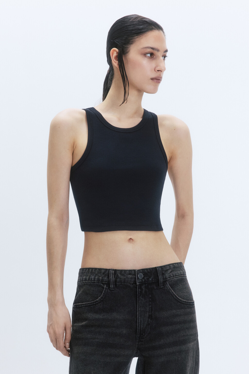 Топ-майка в рубчик на широких бретелях - цвет черный - 2