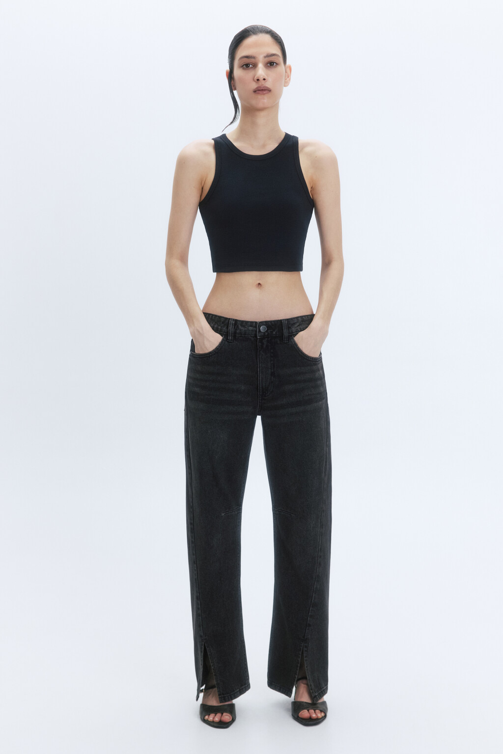 Топ-майка в рубчик на широких бретелях - цвет черный - 5