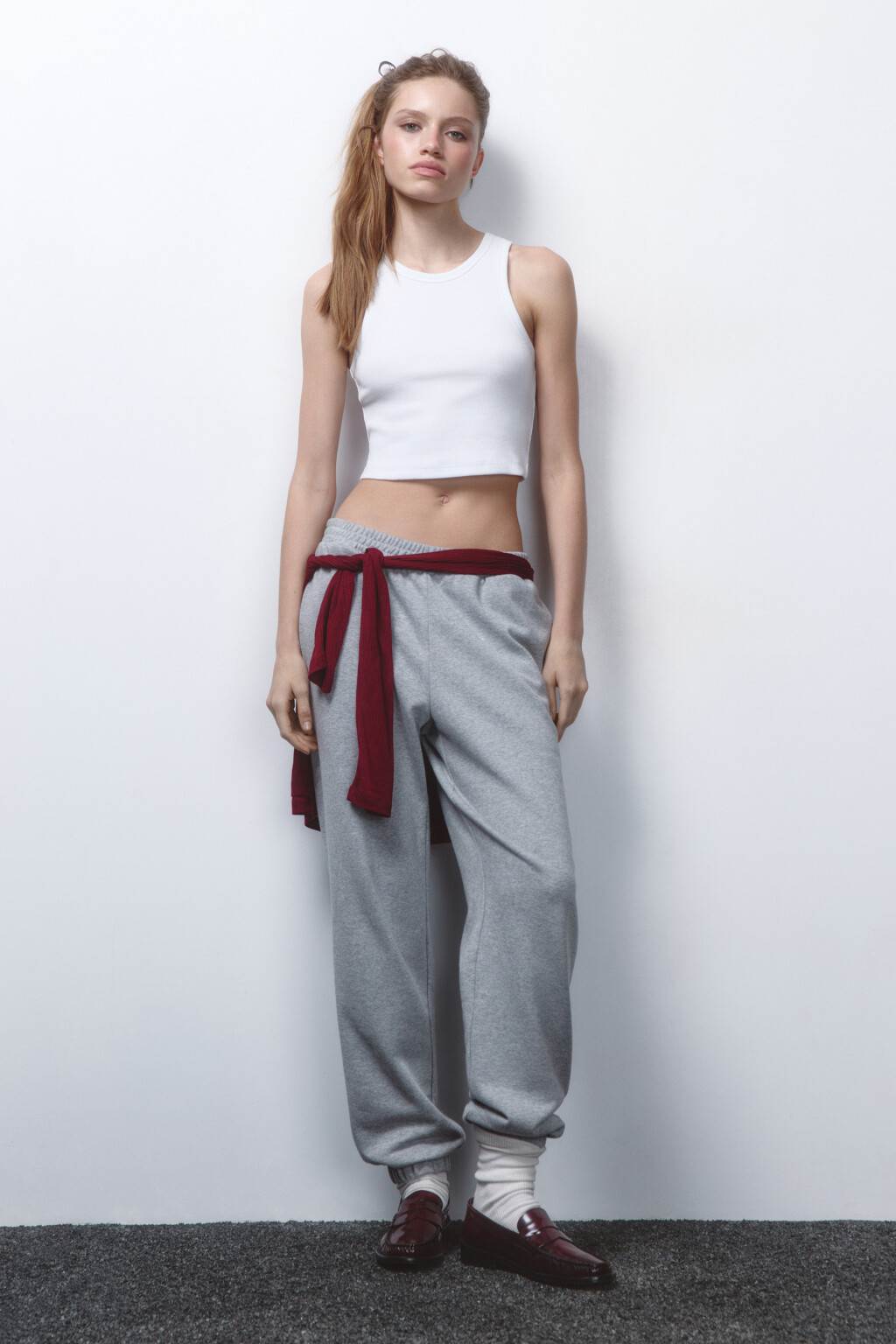 Майка хлопковая укороченная в рубчик - цвет белый - 5