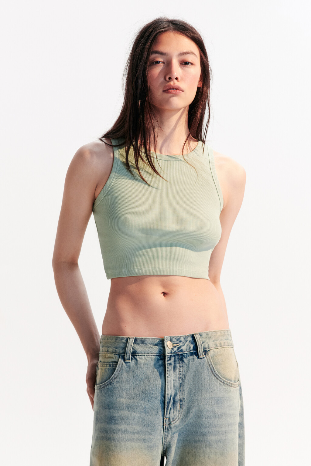 Топ-майка в рубчик на широких бретелях - цвет мятный - 2