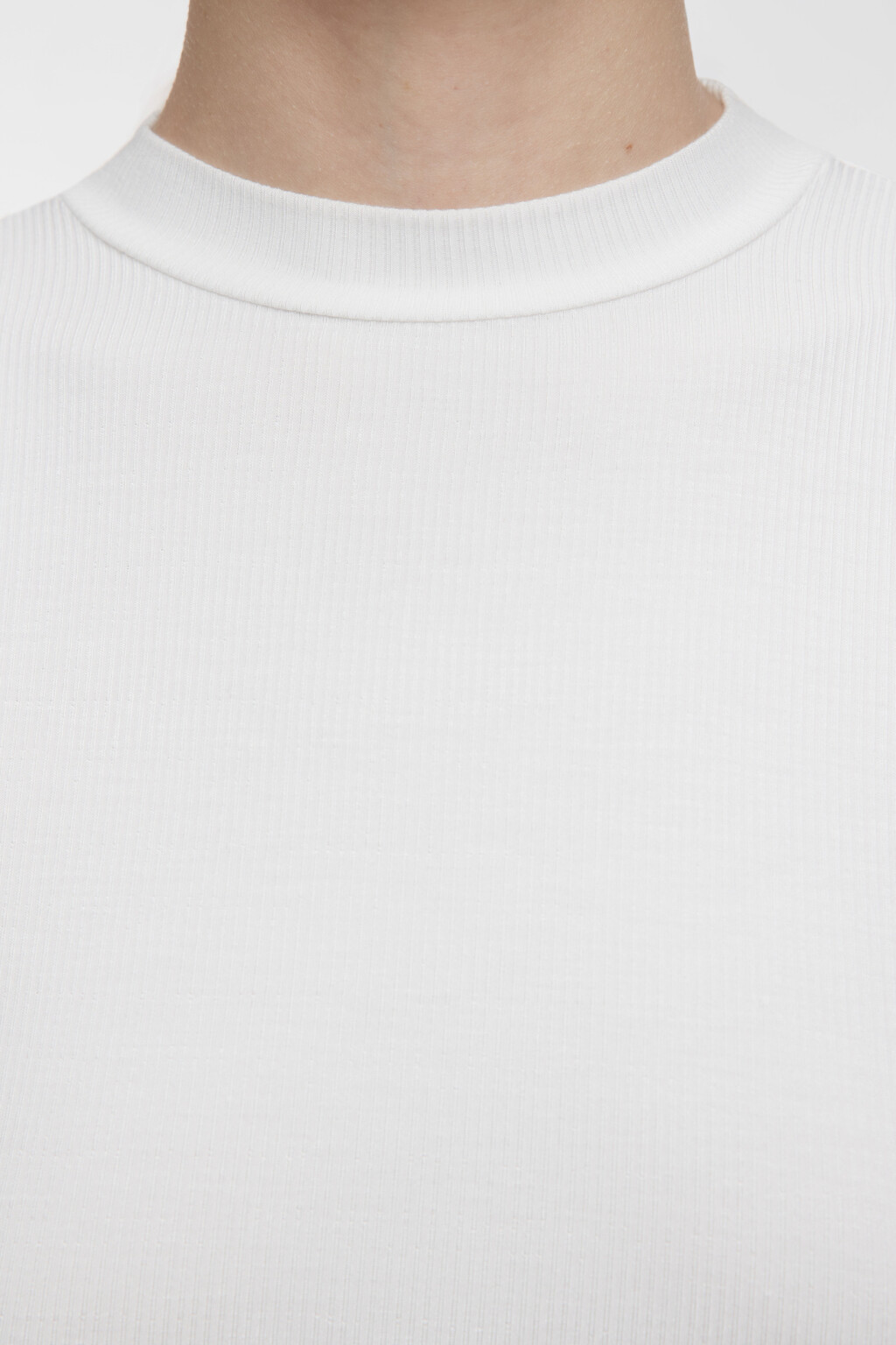 Водолазка вискозная в рубчик с коротким воротником - цвет бежевый - 5