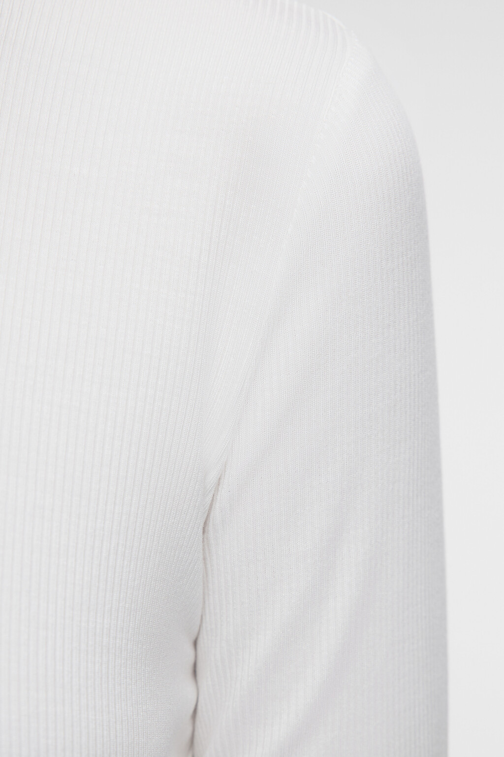 Водолазка вискозная в рубчик с коротким воротником - цвет бежевый - 6