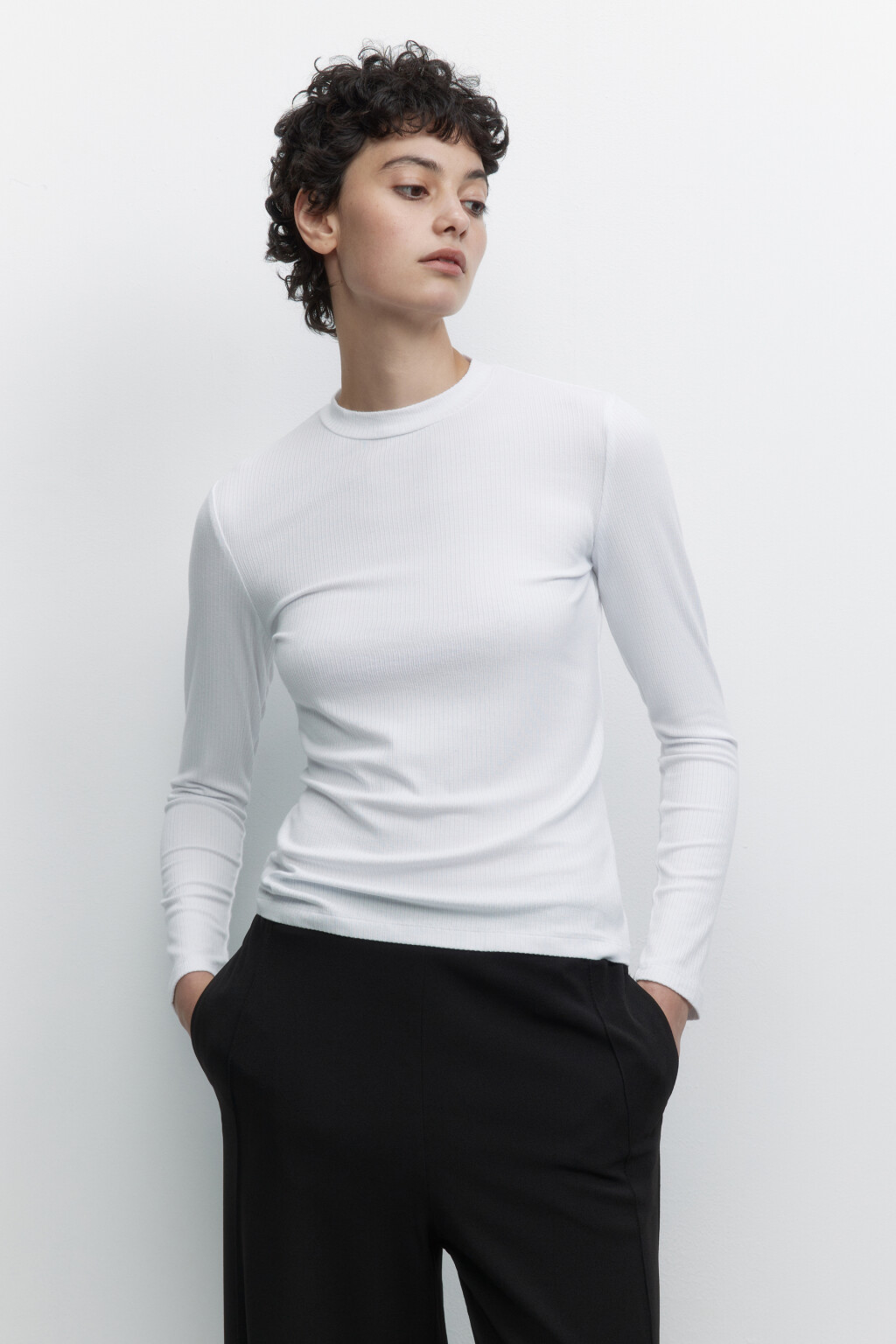 Лонгслив вискозный базовый в рубчик - цвет бежевый - 3