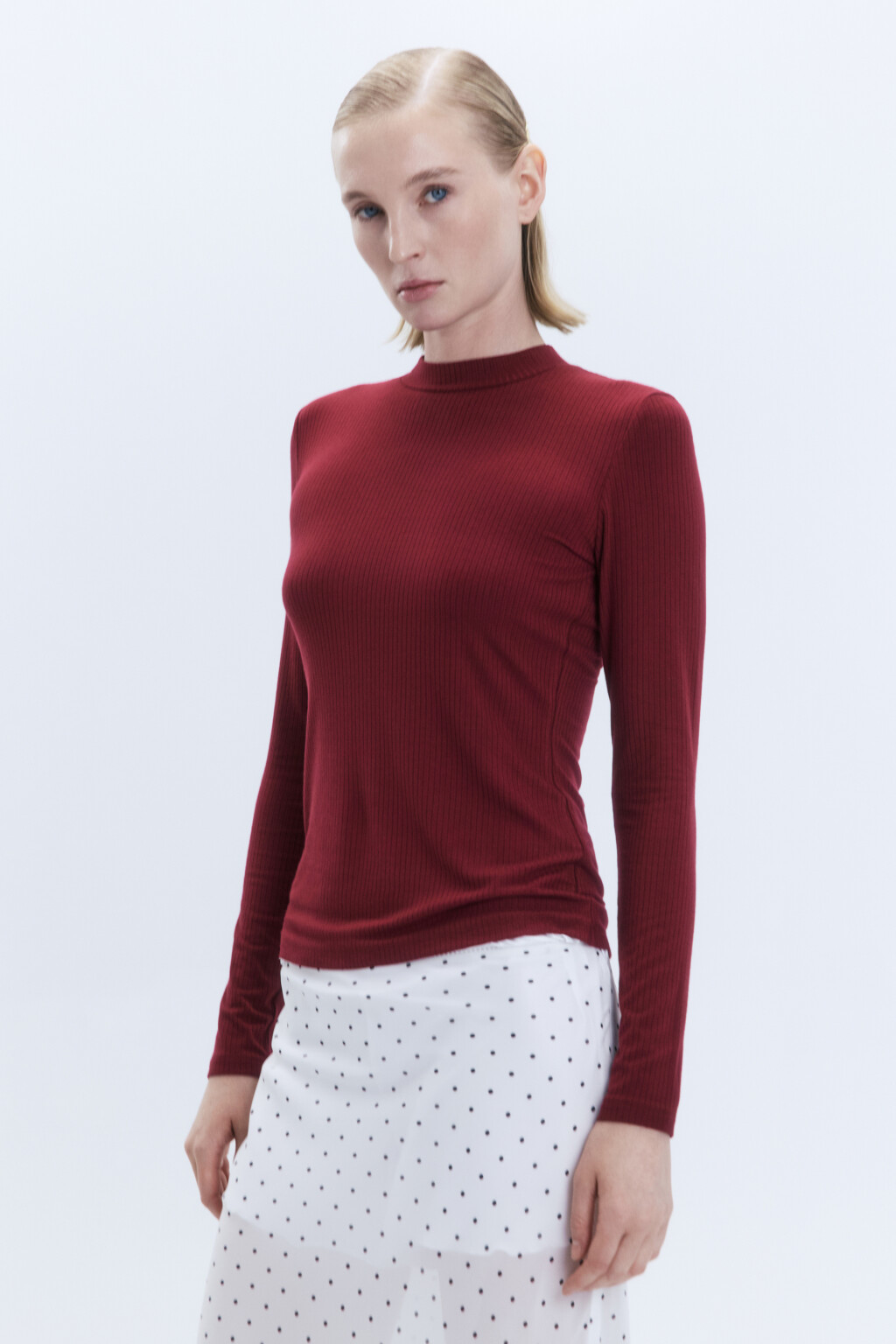 Водолазка в рубчик с коротким воротником - цвет бордовый - 3