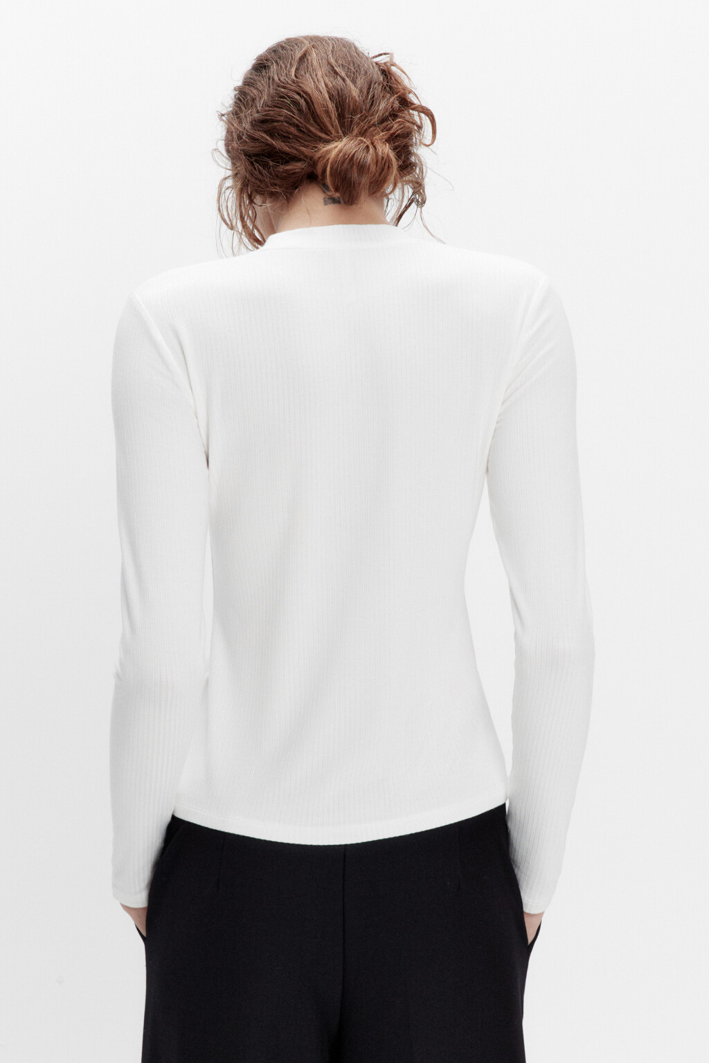 Водолазка в рубчик с коротким воротником - цвет молочный - 4