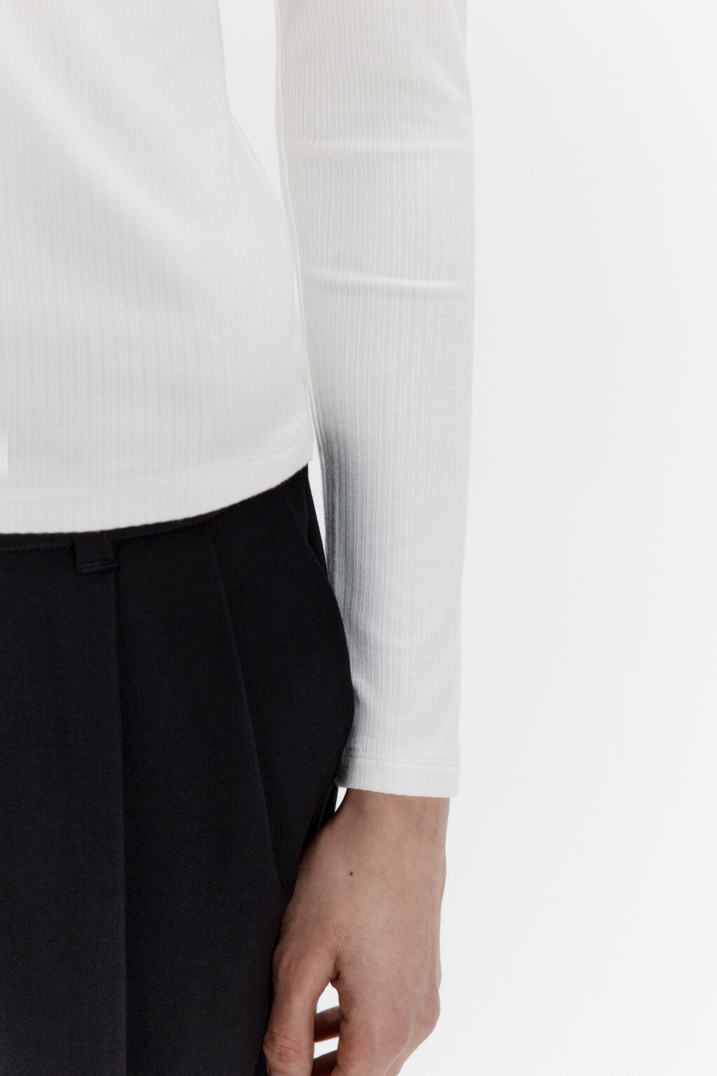 Водолазка в рубчик с коротким воротником - цвет молочный - 7