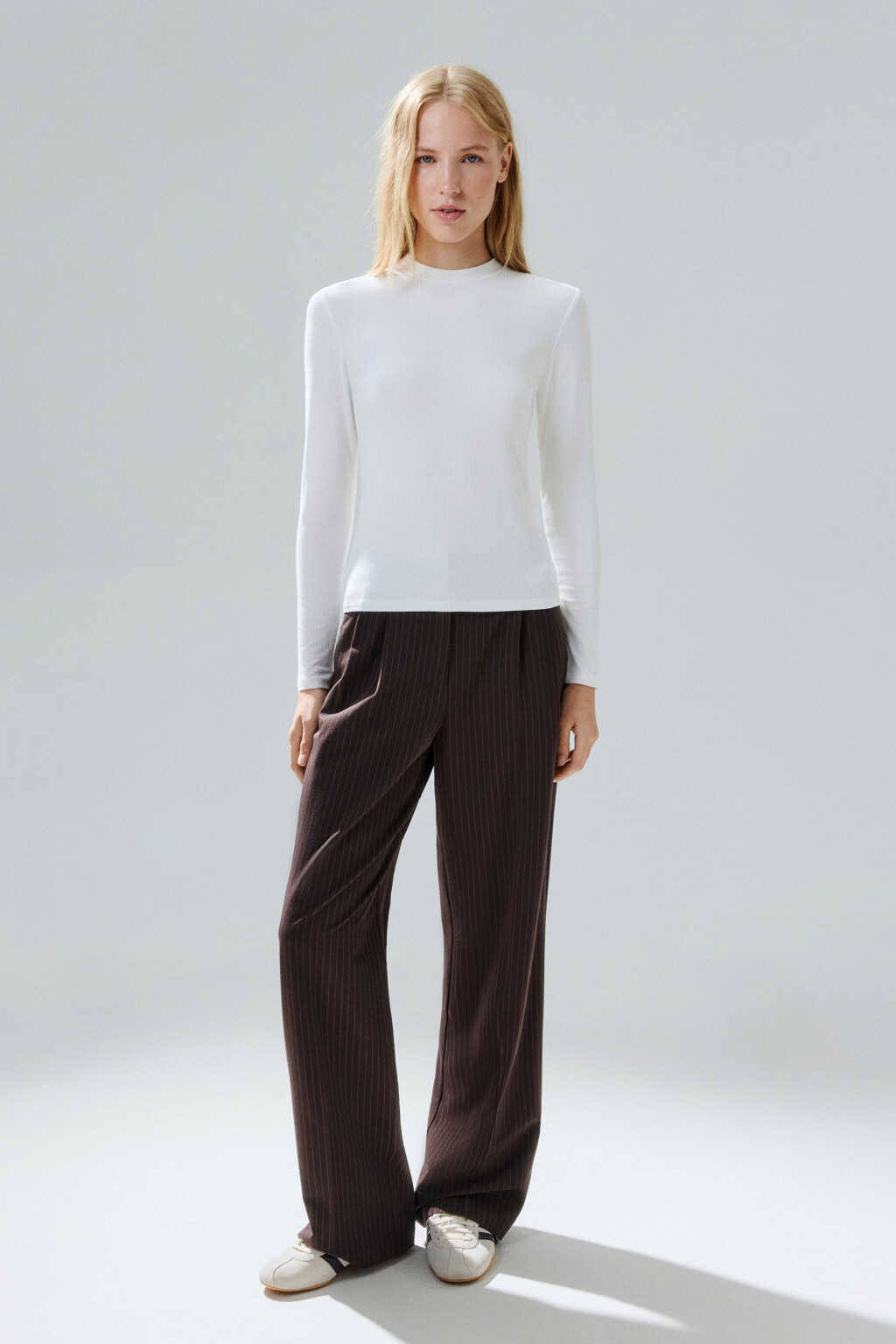 Водолазка с коротким воротником - цвет молочный - 4