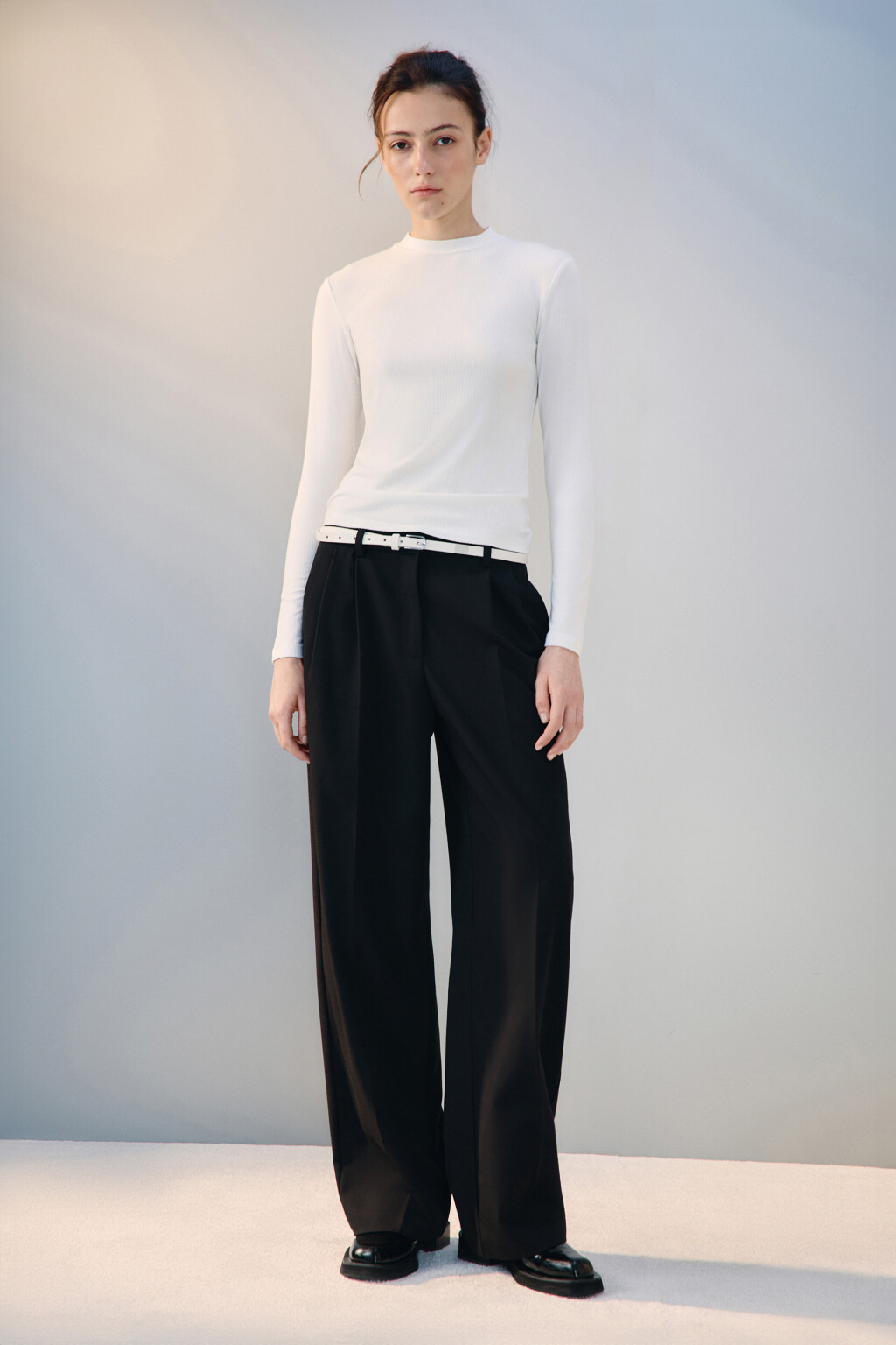 Лонгслив в рубчик с горлом - цвет молочный - 4