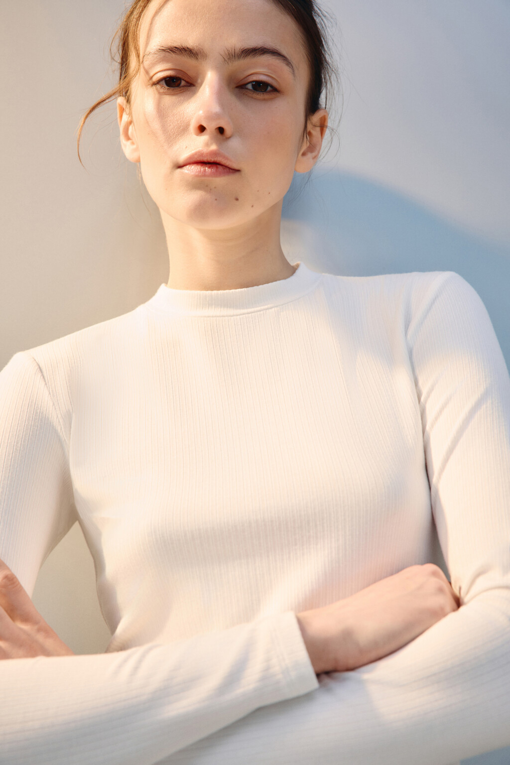 Лонгслив в рубчик с горлом - цвет молочный - 5