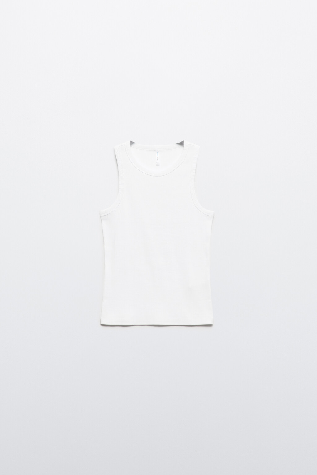 Майка RIBTOP в рубчик на широких бретелях - цвет белый - 8