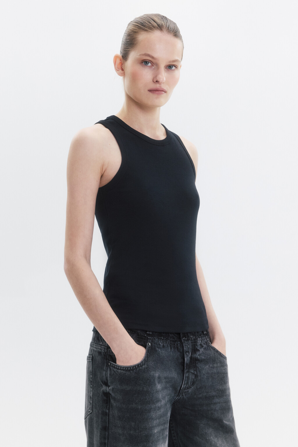 Майка RIBTOP в рубчик на широких бретелях - цвет черный - 3