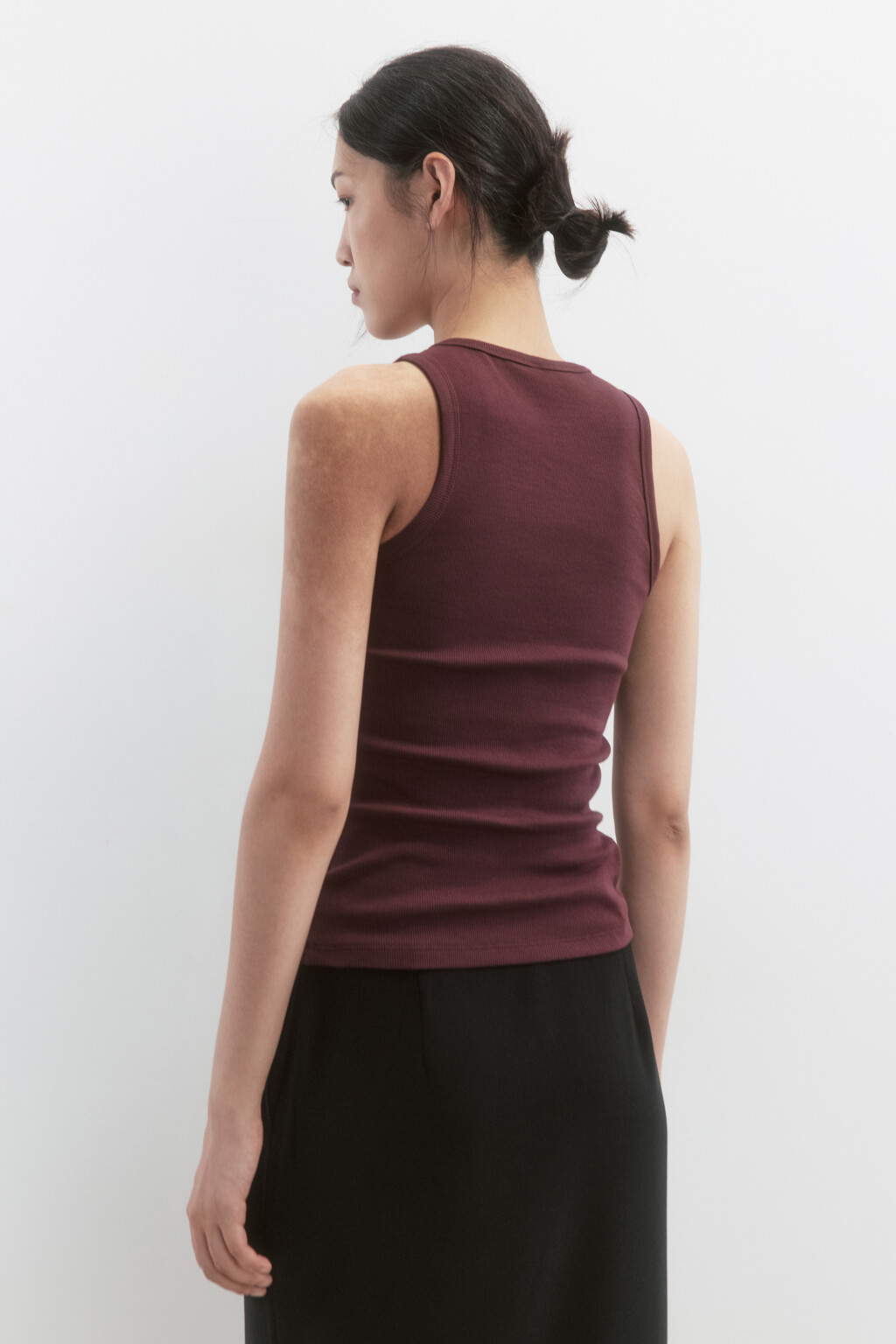 Майка RIBTOP в рубчик на широких бретелях - цвет бордовый - 4