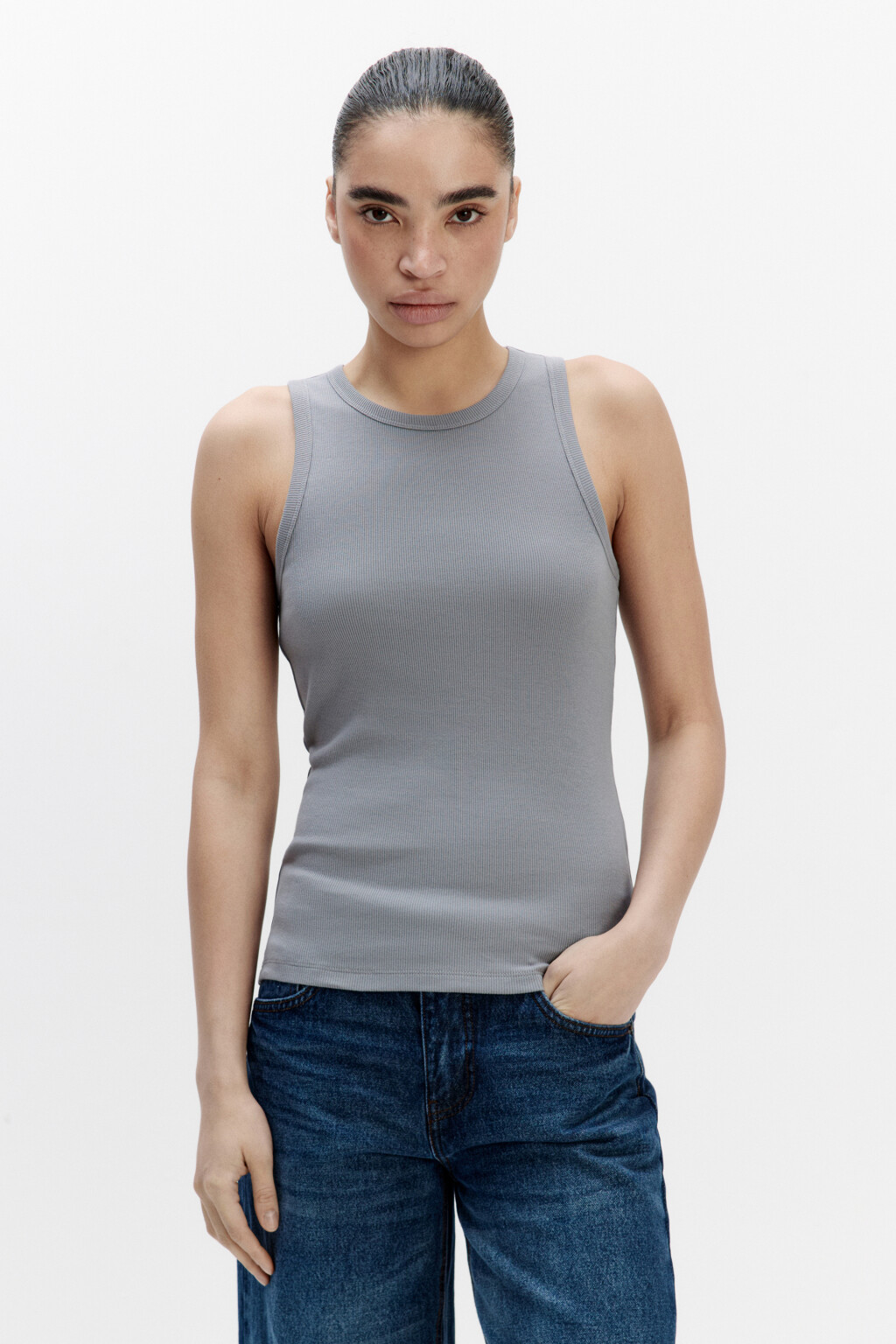 Майка RIBTOP в рубчик на широких бретелях - цвет серый - 2