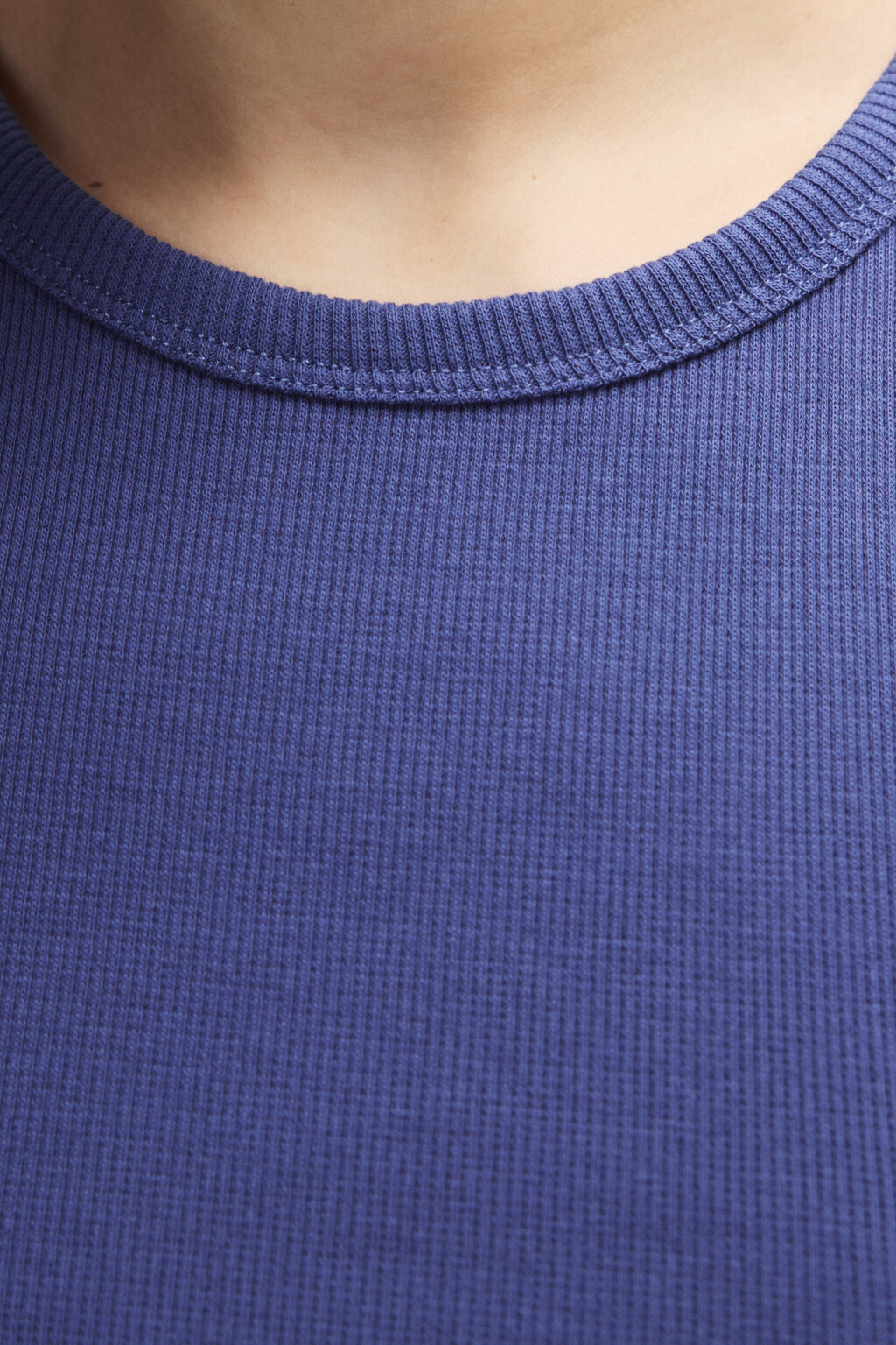 Майка RIBTOP в рубчик на широких бретелях - цвет синий - 5