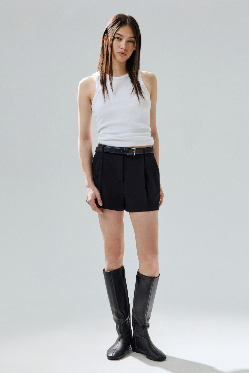 Майка RIBTOP в рубчик на широких бретелях - цвет белый - 4