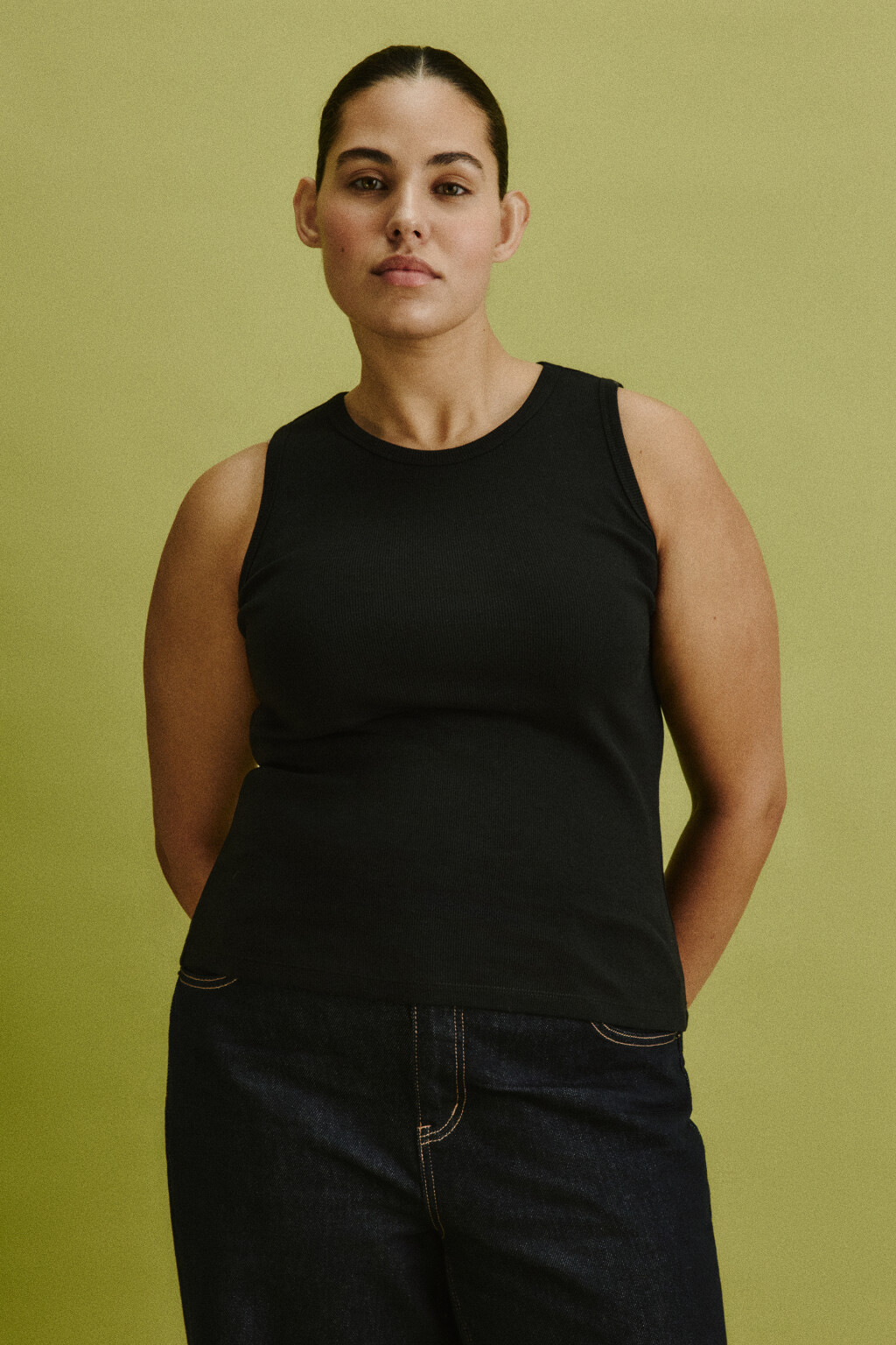 Майка базовая облегающая в рубчик - цвет черный - 2