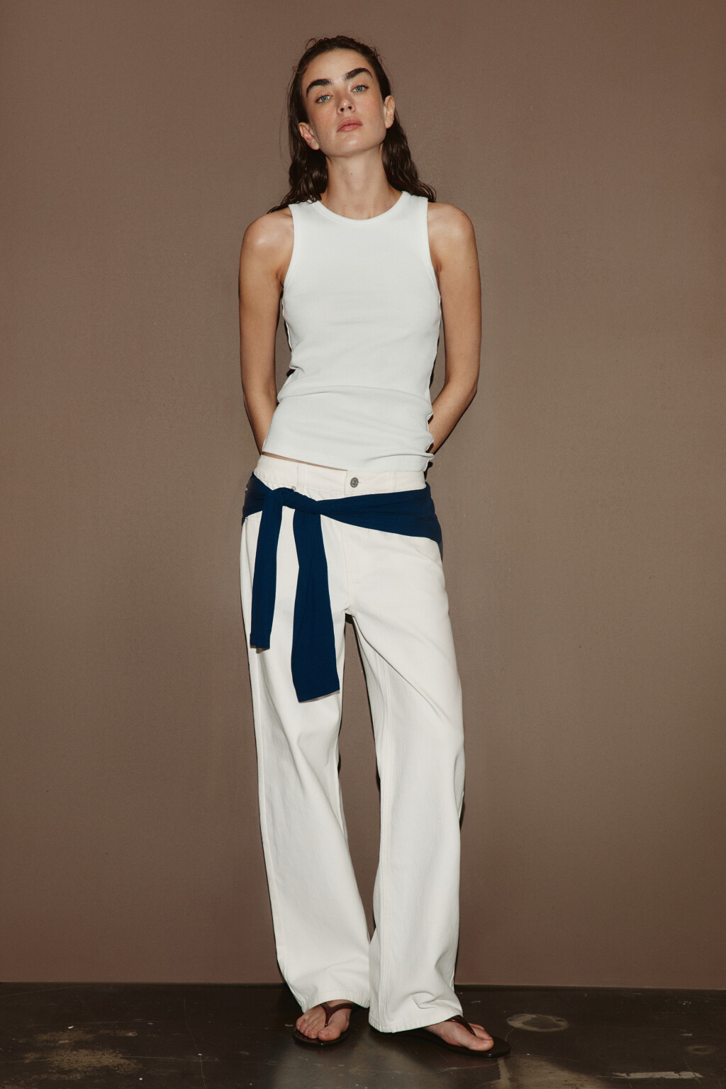 Майка базовая облегающая в рубчик - цвет белый - 4