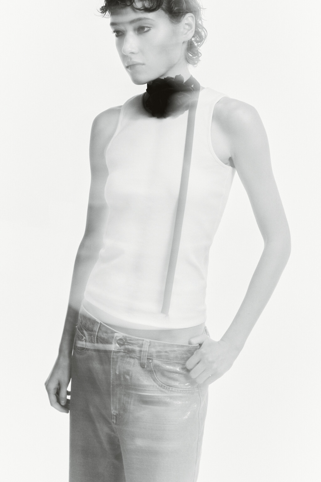 Майка RIBTOP в рубчик на широких бретелях - цвет белый - 1