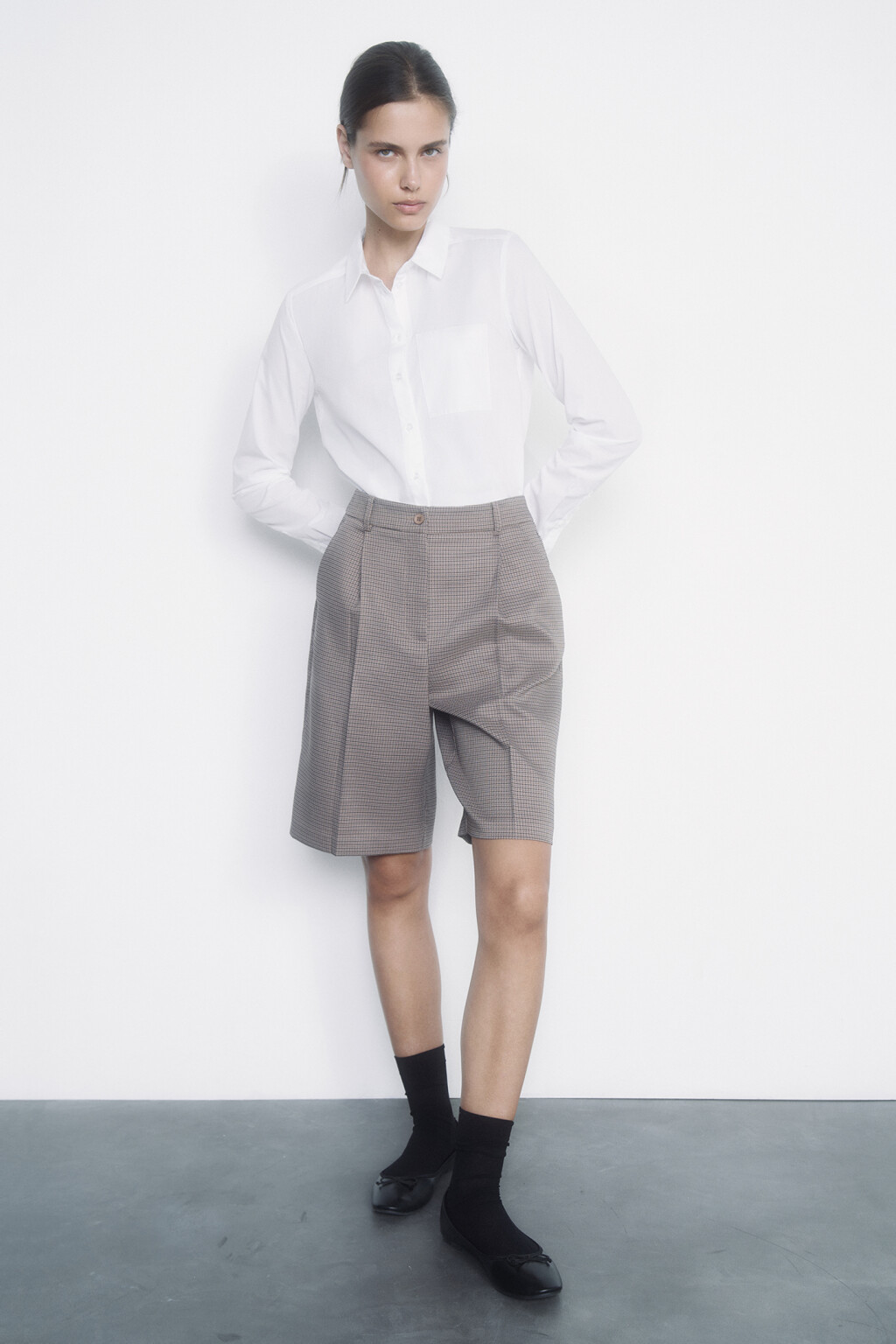 Блузка-рубашка прямая с нагрудным карманом - цвет белый - 7