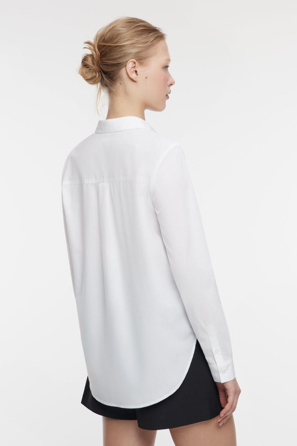 Блузка-рубашка прямая с нагрудным карманом - цвет белый - 3
