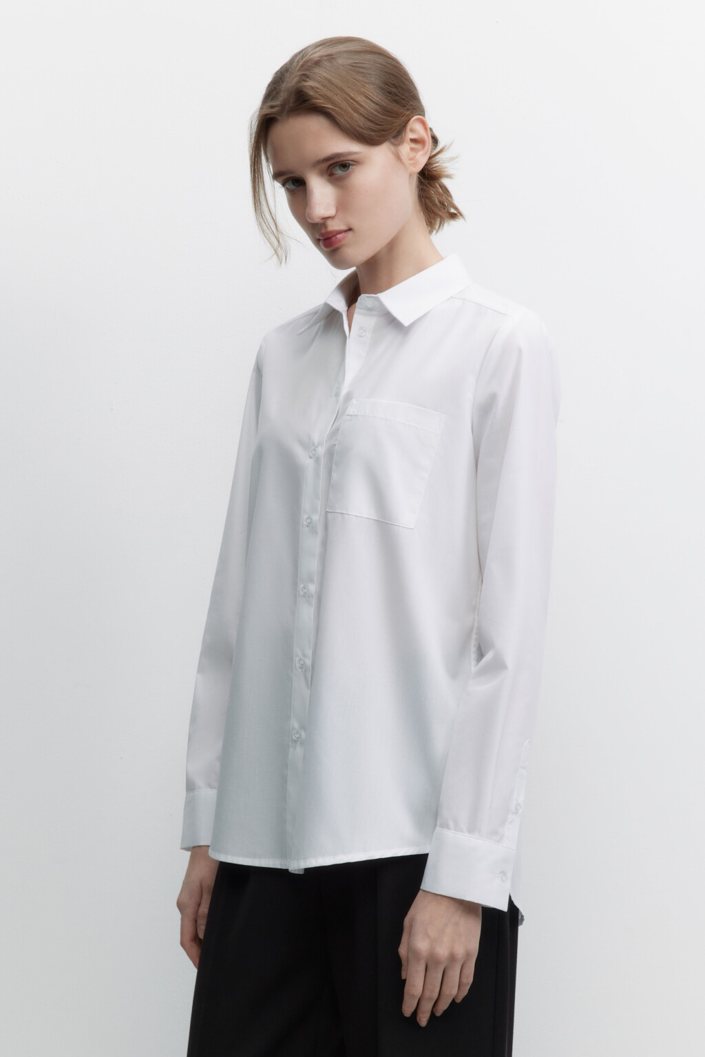 Блузка-рубашка классическая прямая с карманом - цвет белый - 3