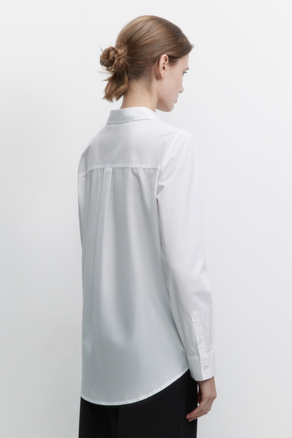 Блузка-рубашка классическая прямая с карманом - цвет белый - 4