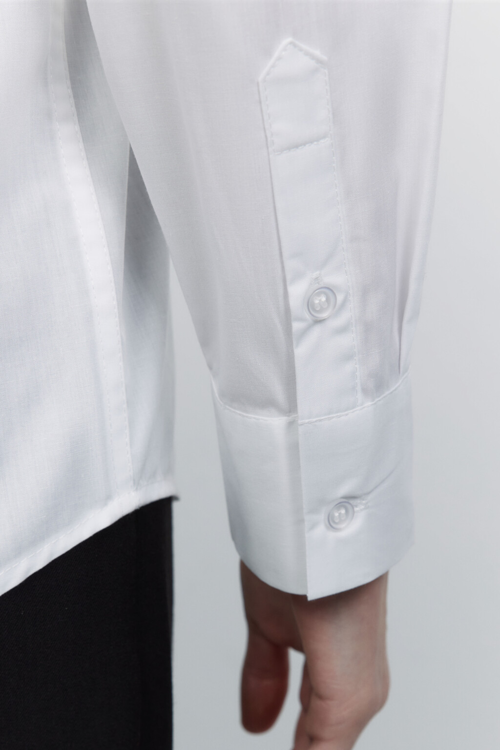 Блузка-рубашка классическая прямая с карманом - цвет белый - 7