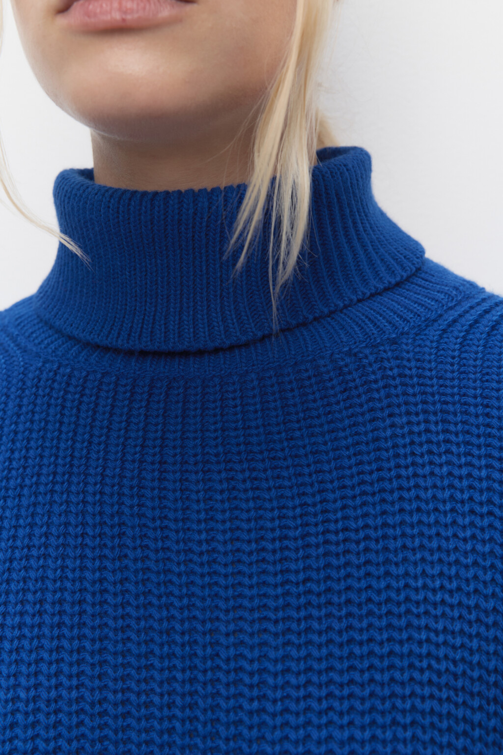 Свитер RibSweater толстой вязки с воротником - цвет синий - 5