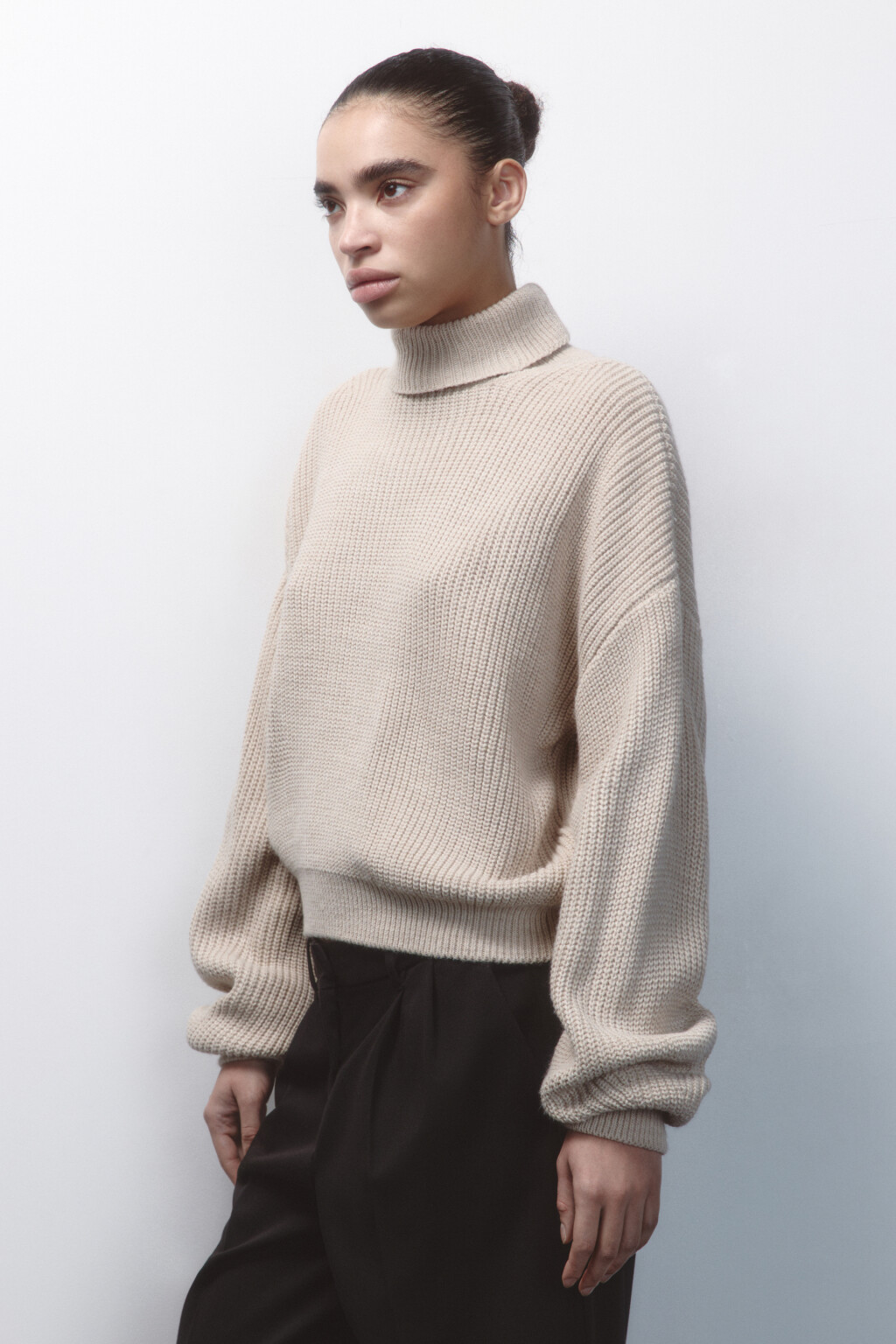 Свитер толстой вязки в рубчик с воротником - цвет бежевый - 4